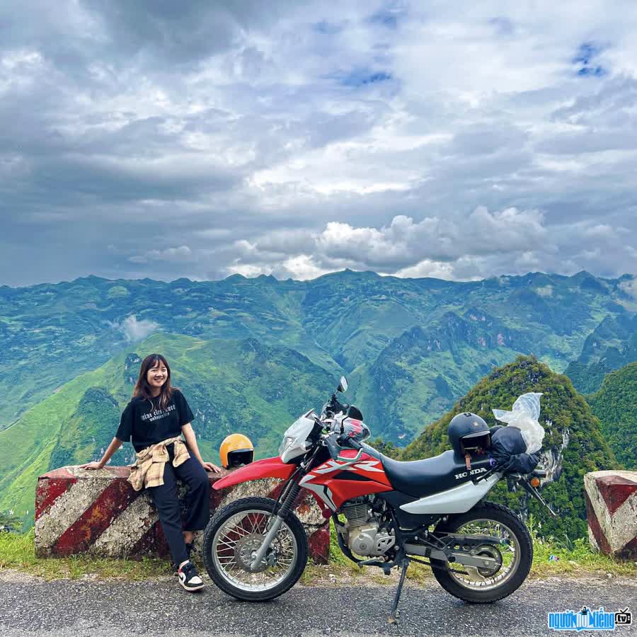 Travel blogger Phuong Di Dau is passionate about traveling