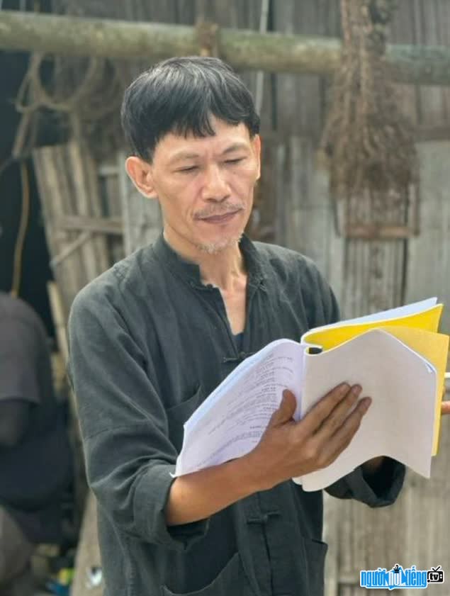 Image of artist Minh Hai passionate about acting