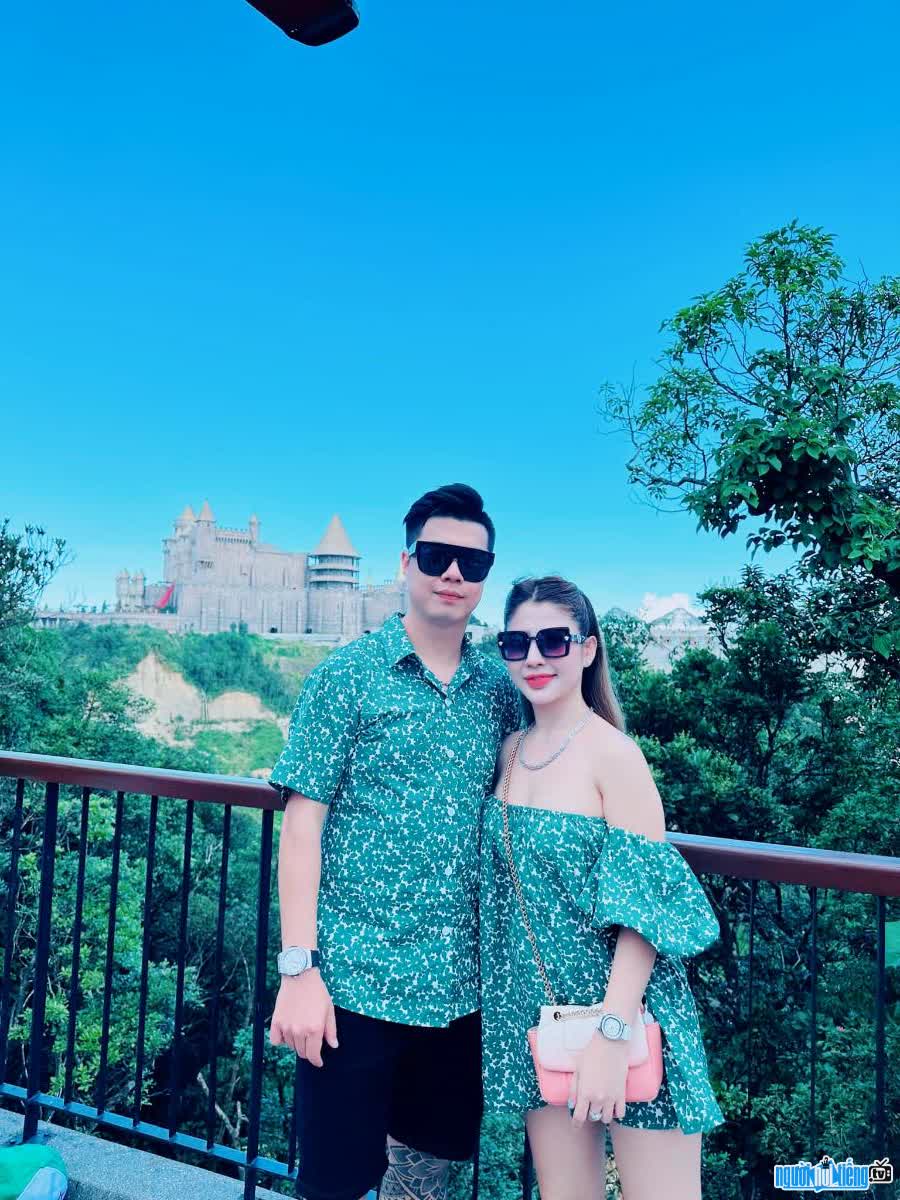 Picture of Tiktoker Ngoc Truong and her husband