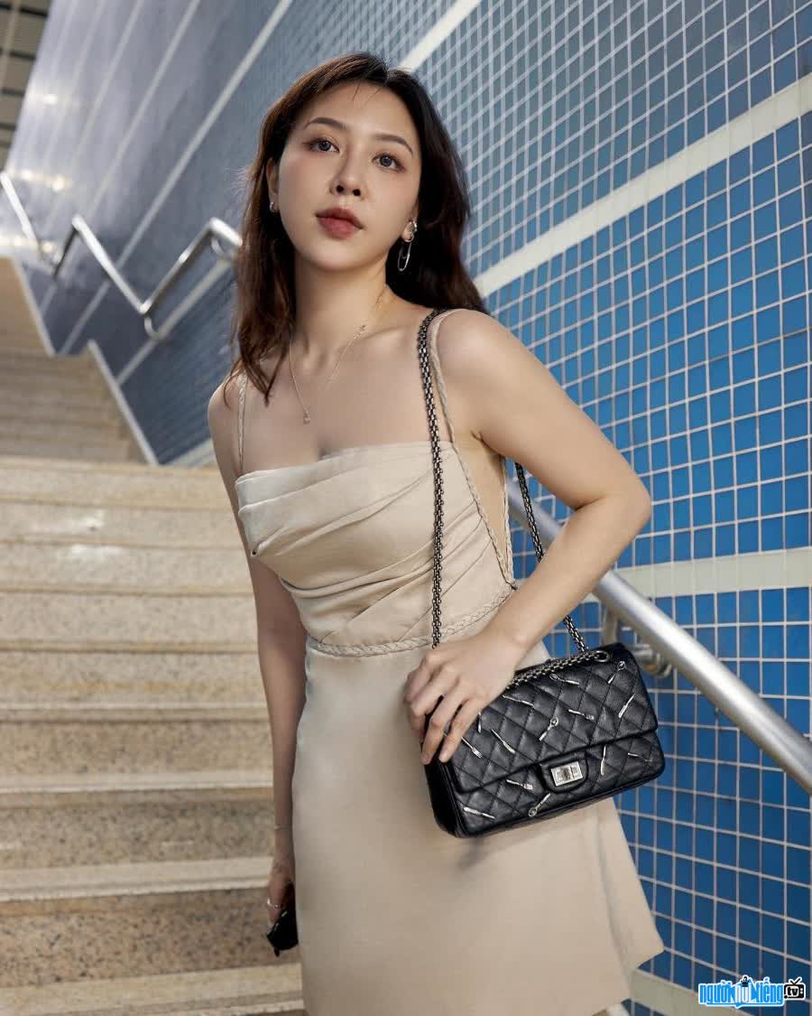 Cận cảnh nhan sắc xinh đẹp của beauty blogger Mai Hương Makeup
