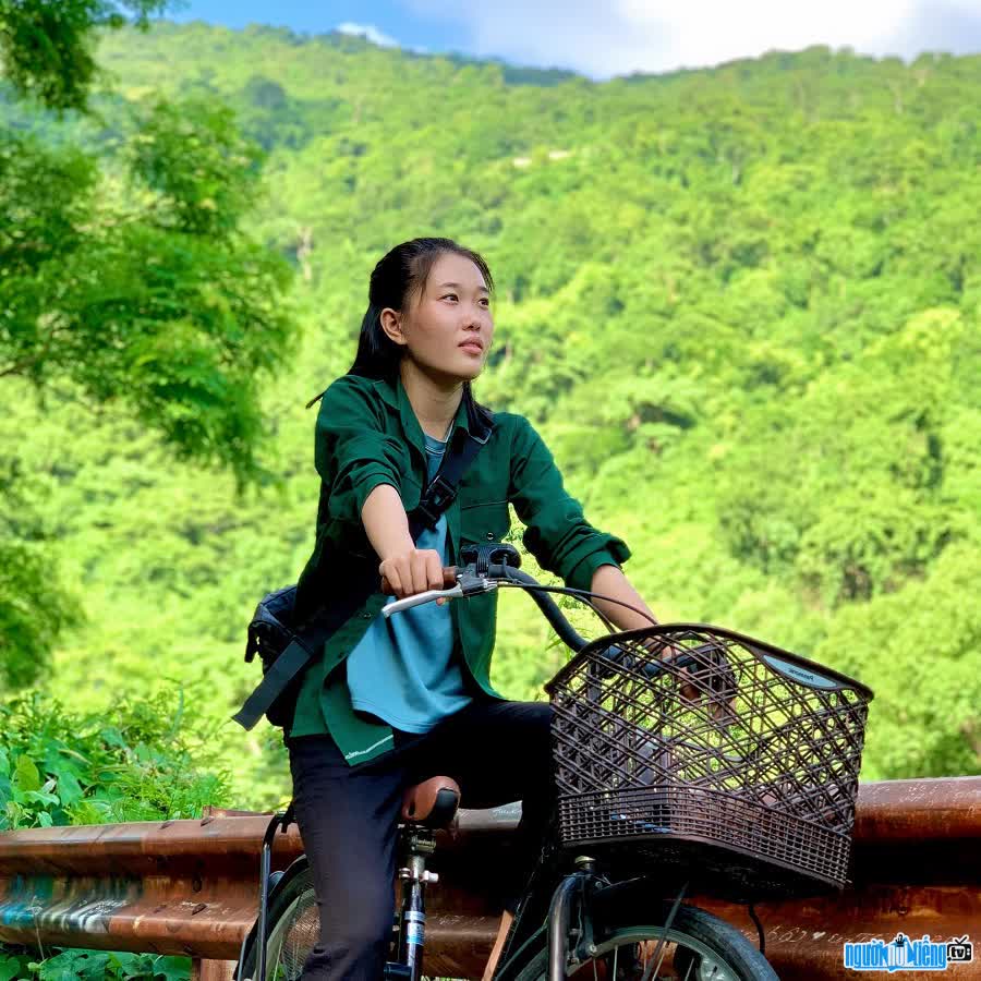 Vy Cát Lai là TikToker miệt vườn nổi tiếng với nhiều video triệu view