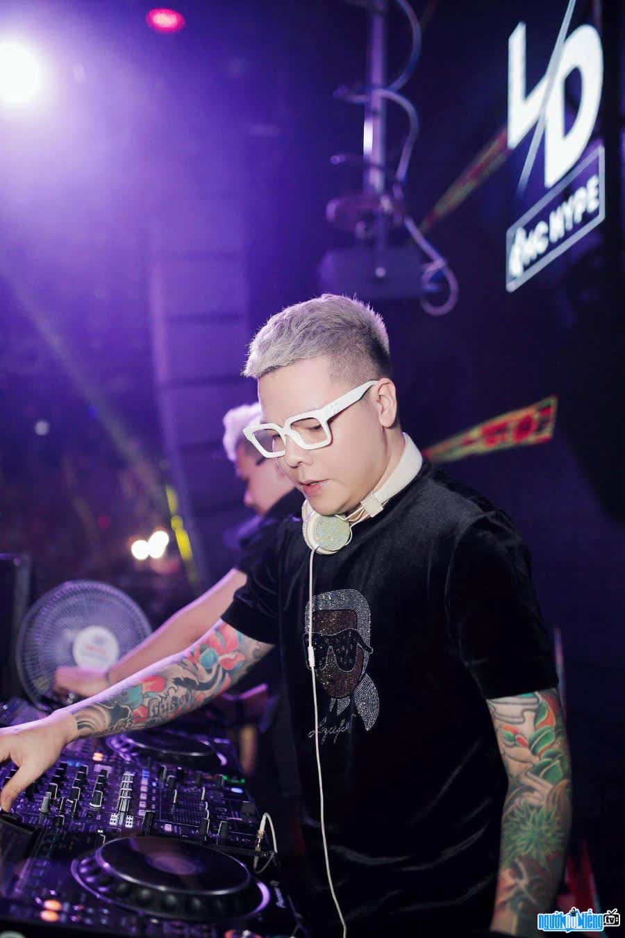 Vu Manh Duy came to the DJ profession by chance. At first
