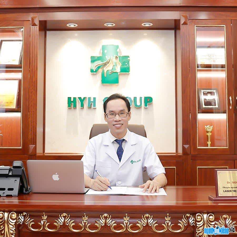 Doctor Nguyen Cong Han regains youth for women