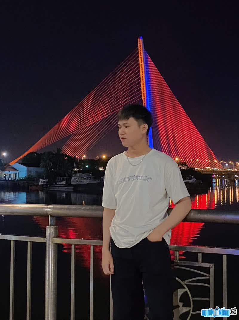 Hình ảnh ca sĩ Anh Alan tại Đà Nẵng