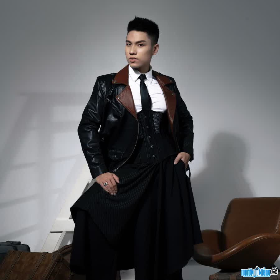 Image of handsome and talented stylist Gia Long
