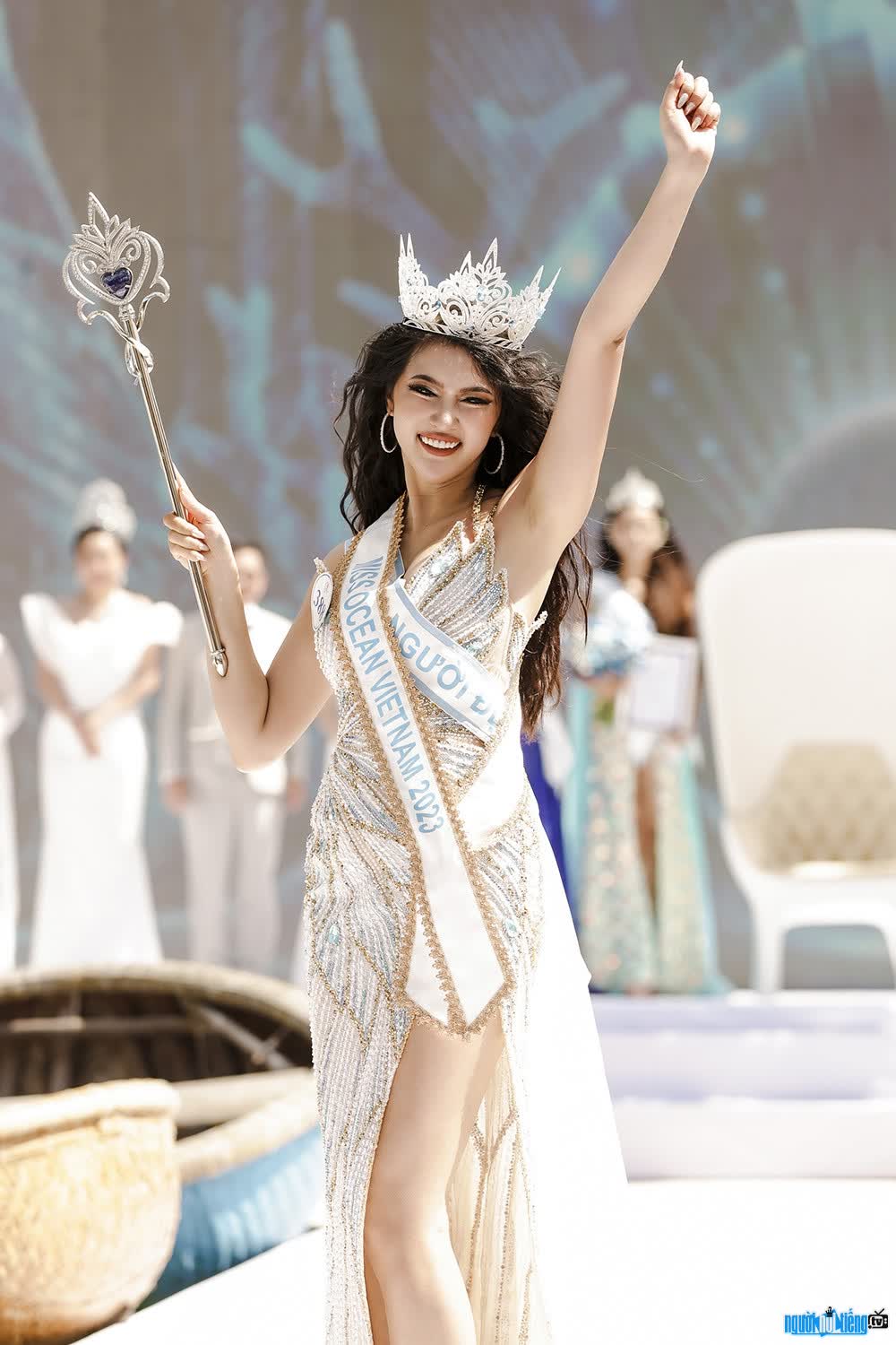 Hình ảnh Thu Uyên giành ngôi vị cao nhất cuộc thi Hoa hậu Đại dương Việt Nam 2023