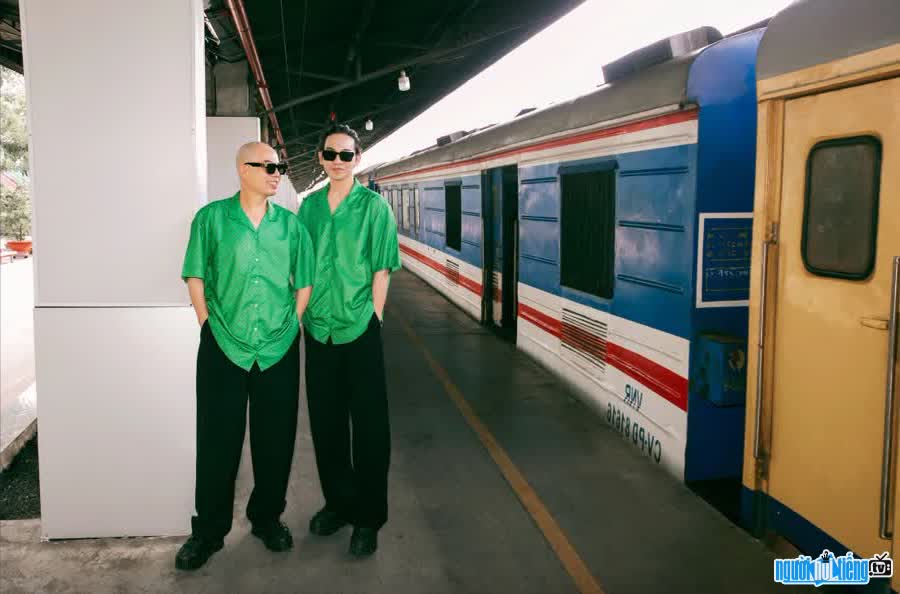  Images of designers Vu Ngoc Tu and Dinh Truong Tung at Saigon station