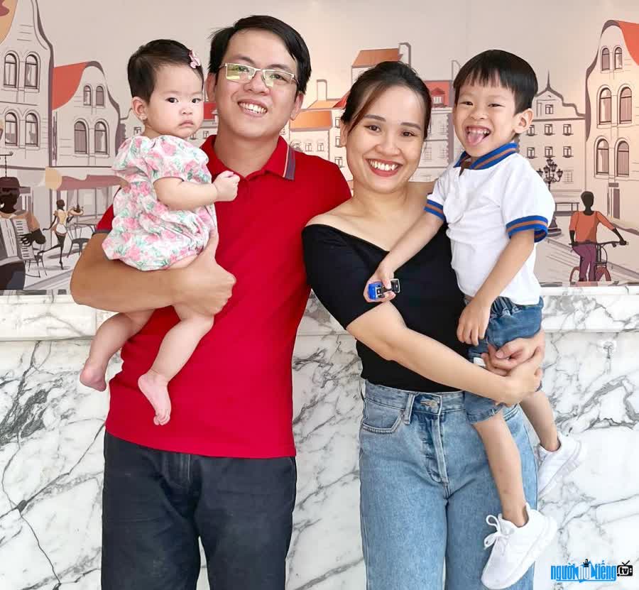 Happy family of TikToker Chi Lam - Mr. Uncle Bong