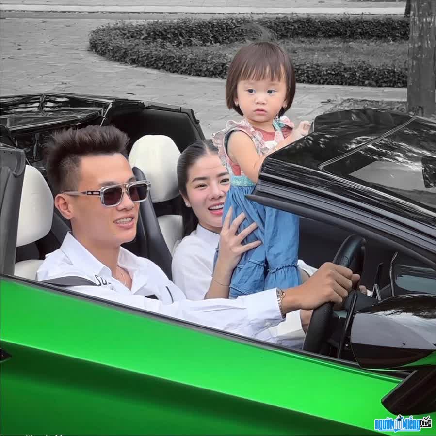  The happy family of businessman Phan Cong Khanh