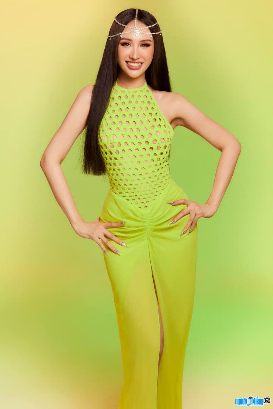 Dancer Pham Hoang Kim Dung was highly appreciated at the Miss Hoa contest World Binh 2023