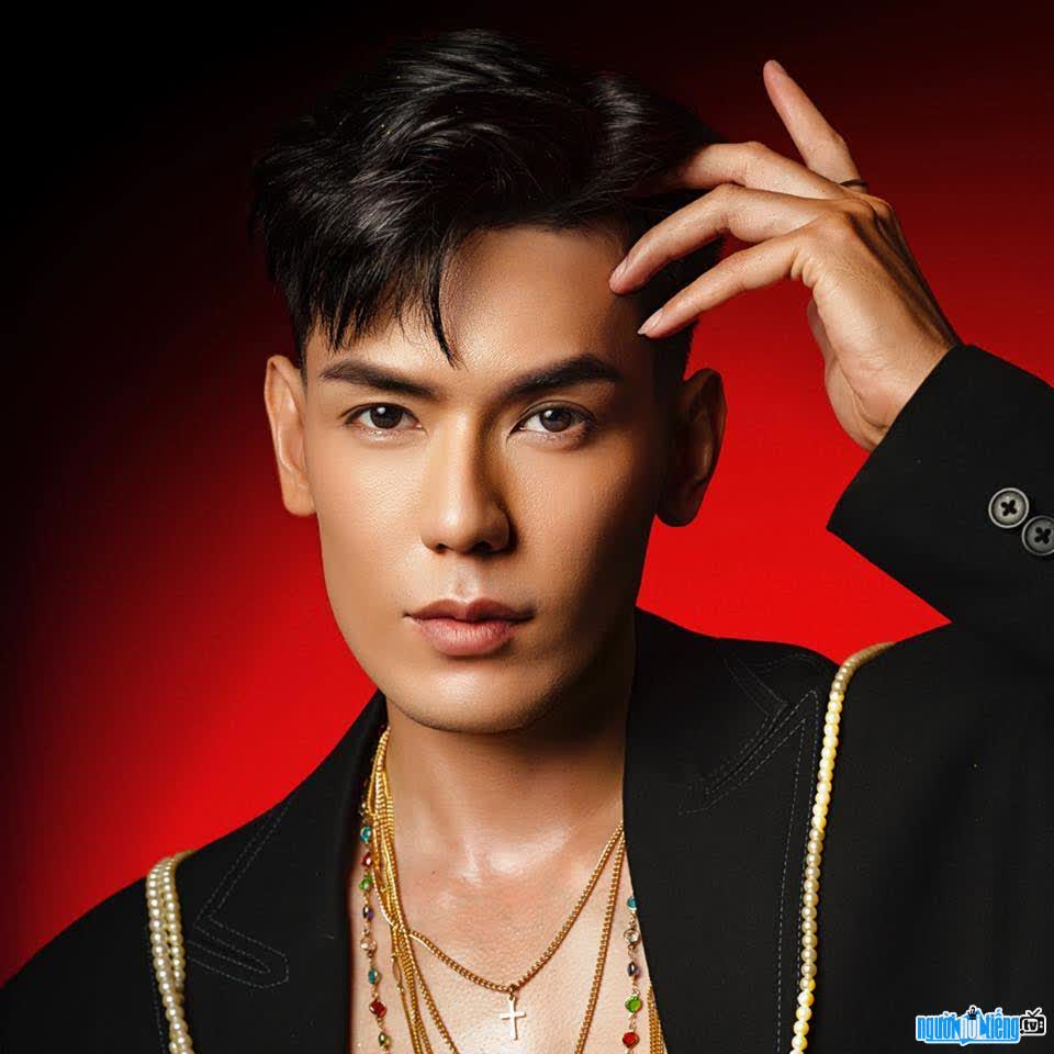 Hình ảnh á vương Sơn Ngọc Hậu