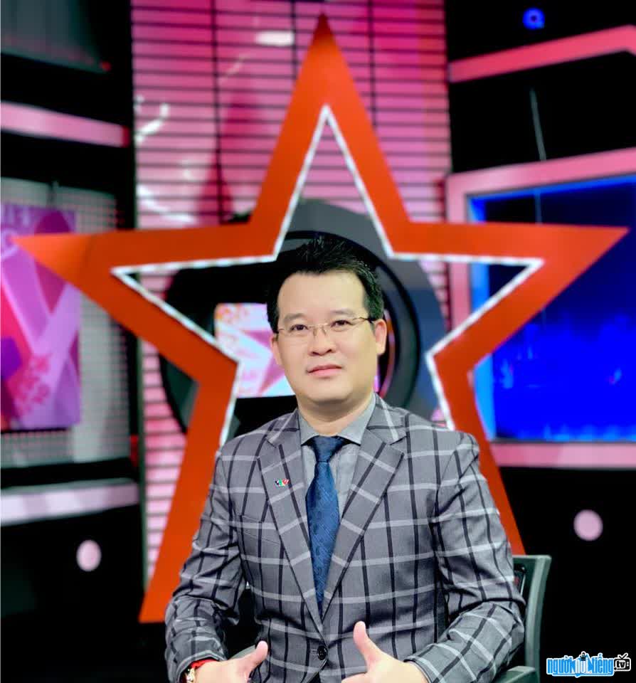 Hình ảnh bình luận viên Nguyễn Tuấn Anh