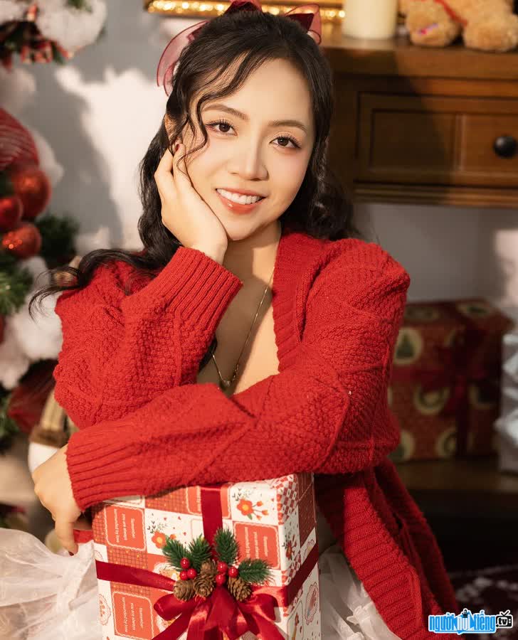 Portrait of MC Bich Hong