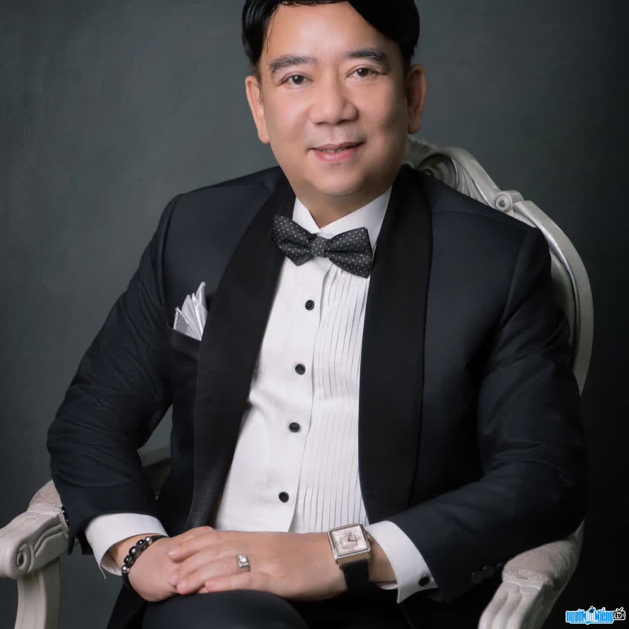 Hình ảnh nghệ sĩ Nguyễn Trường Sơn
