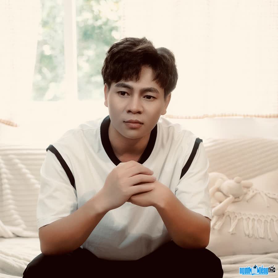 Chân dung nhạc sĩ Chí Hương