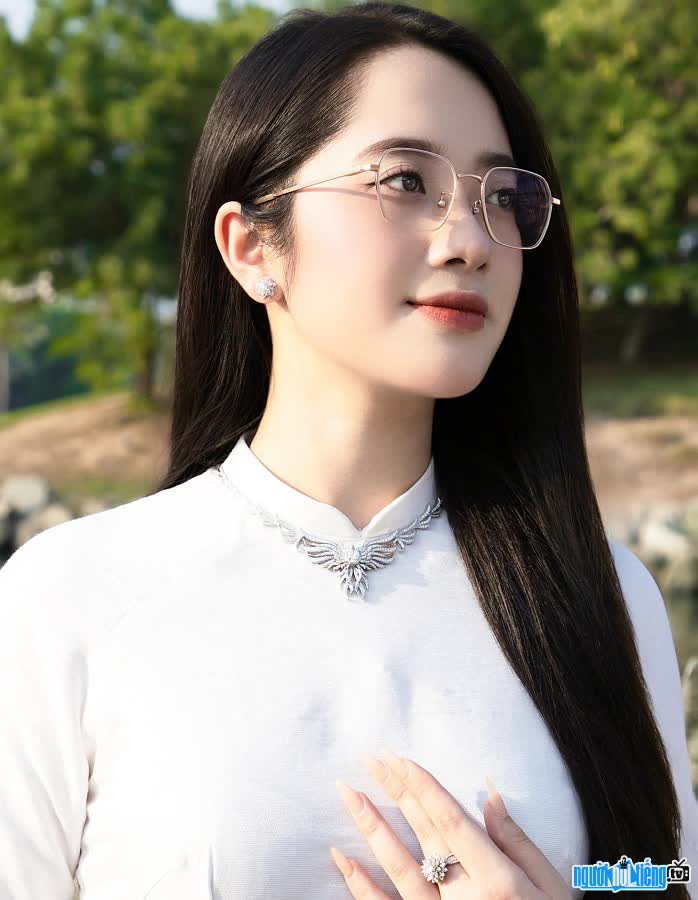 Chân dung chuyên gia Anh Kim Cương