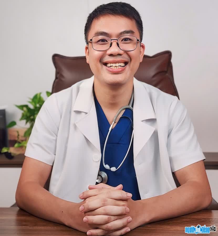 Nụ cười rạng rỡ của bác sĩ Đức 5G