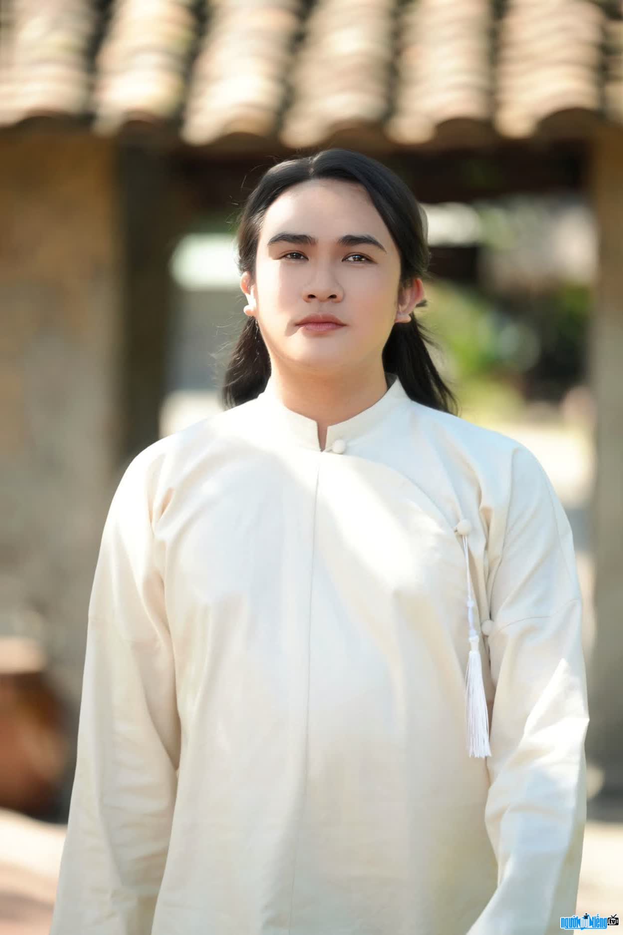 Hình ảnh ca sĩ Non Khăn Rằn
