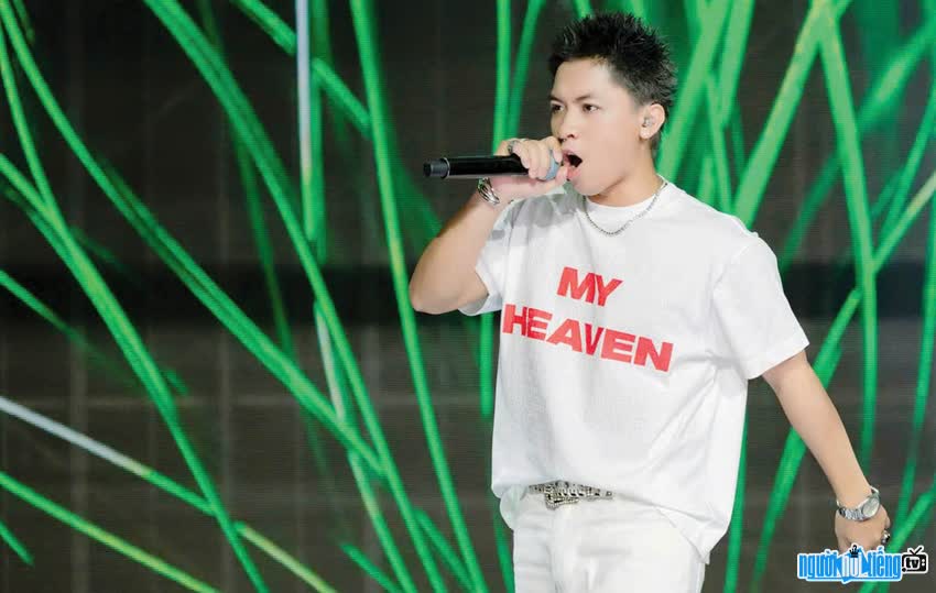 Chân dung Rapper Phạm Trung Hiếu (Gnob)