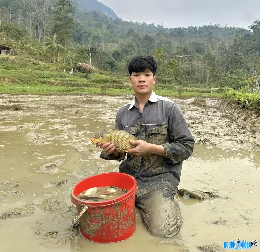 Chân dung TikToker Dự Đông Bắc