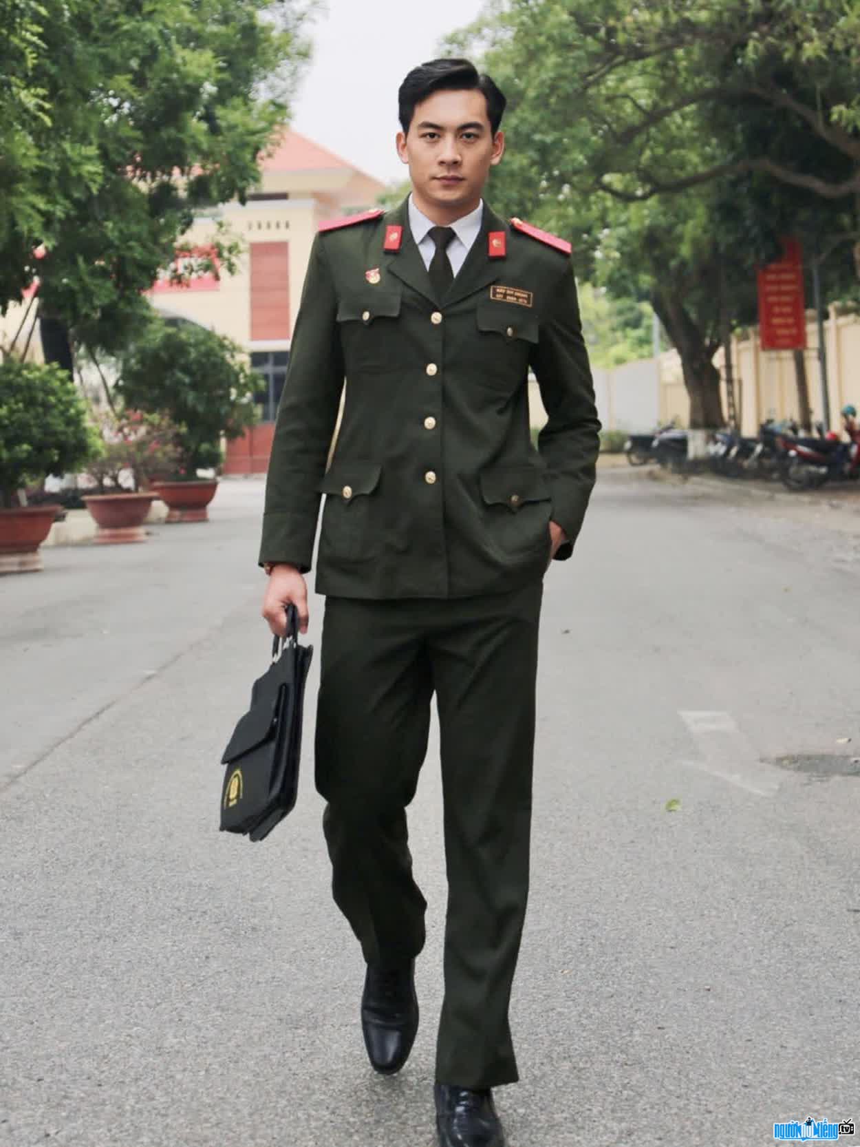 Hình ảnh cảnh vệ Phùng Thế Văn