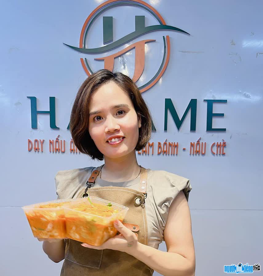 Chân dung giáo viên Cô Hạ Dạy Nấu Ăn