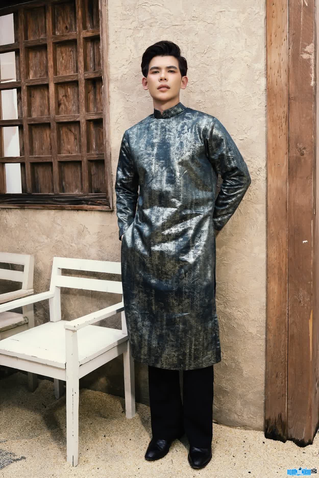 Hình ảnh Tạ Minh Quý điên trai tài năng