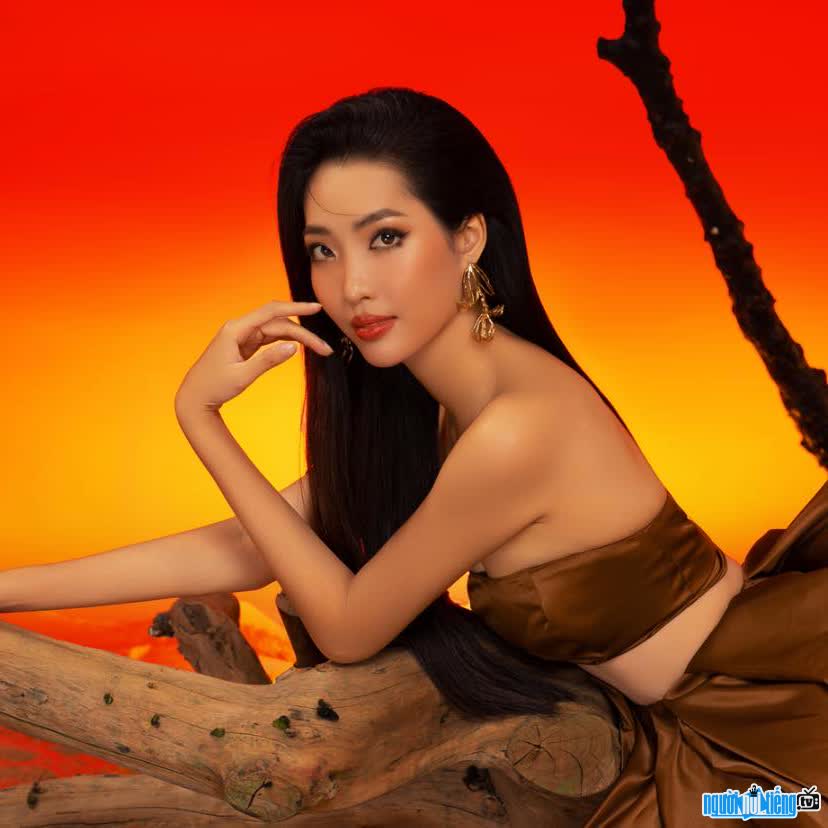 Hình ảnh Thu Cúc đầy nóng bỏng