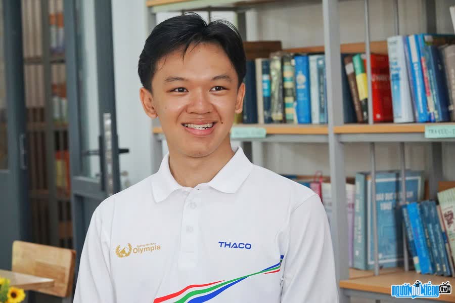 Thí sinh Olympia Đoàn Thanh Tùng thi đấu bản lĩnh