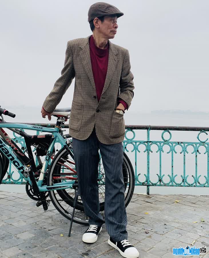 Hình ảnh game thủ Bố Già Văn Hải ngoài đời