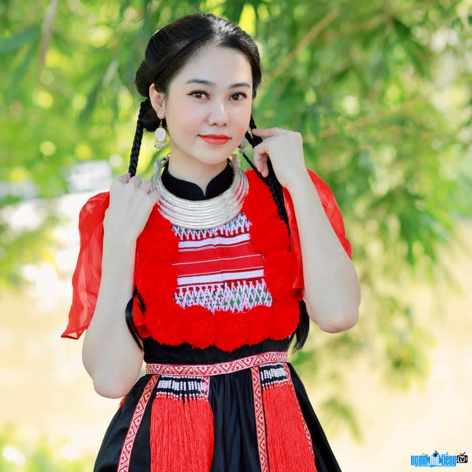 Hình ảnh xinh đẹp của ca sĩ Đặng Hồng Nhung