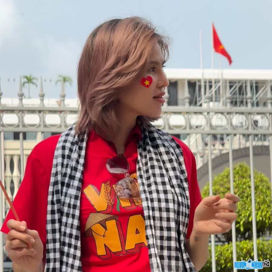 TikToker SUNNY - Bà Cô Miền Tây lan tỏa năng lượng tích cực