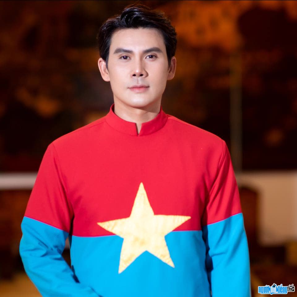 Hình ảnh mới nhất của MC Phùng Thế Phi