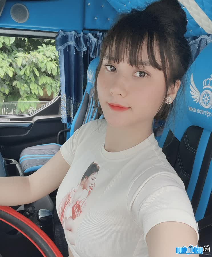 Driver Minh Nguyet is a Tuyen Quang beauty