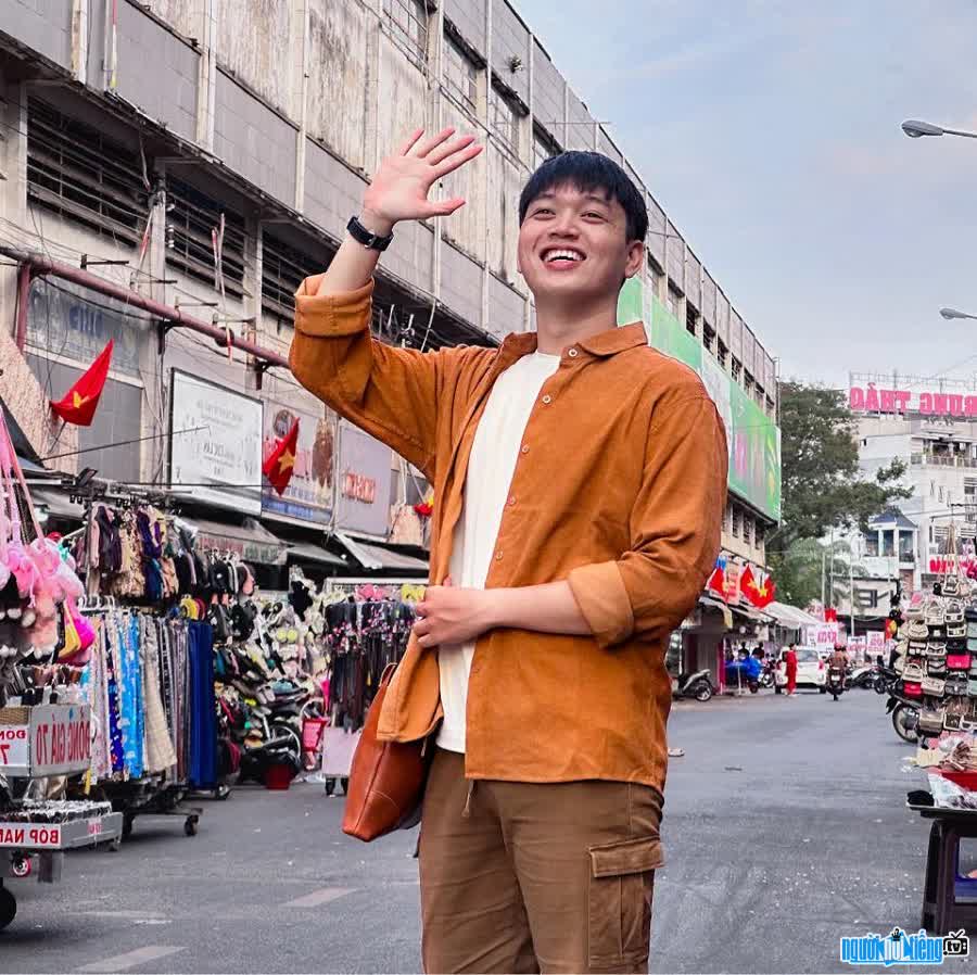 Nụ cười luôn thường trực trên môi TikToker Quân Vui Vẻ