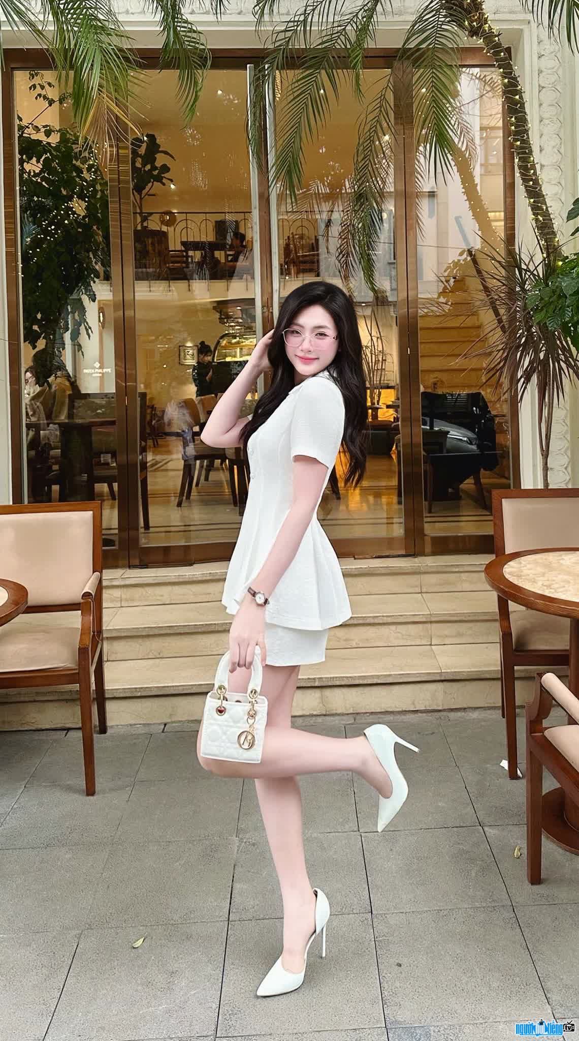 Hình ảnh Nông Thị Hằng trẻ trung xinh đẹp đời thường