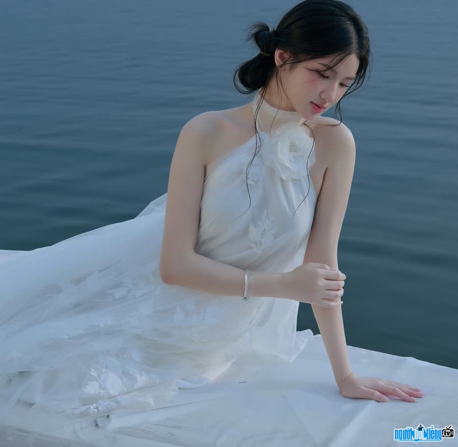 TikToker Nàng Mơ (Lê Minh Trà My) đẹp dịu dàng