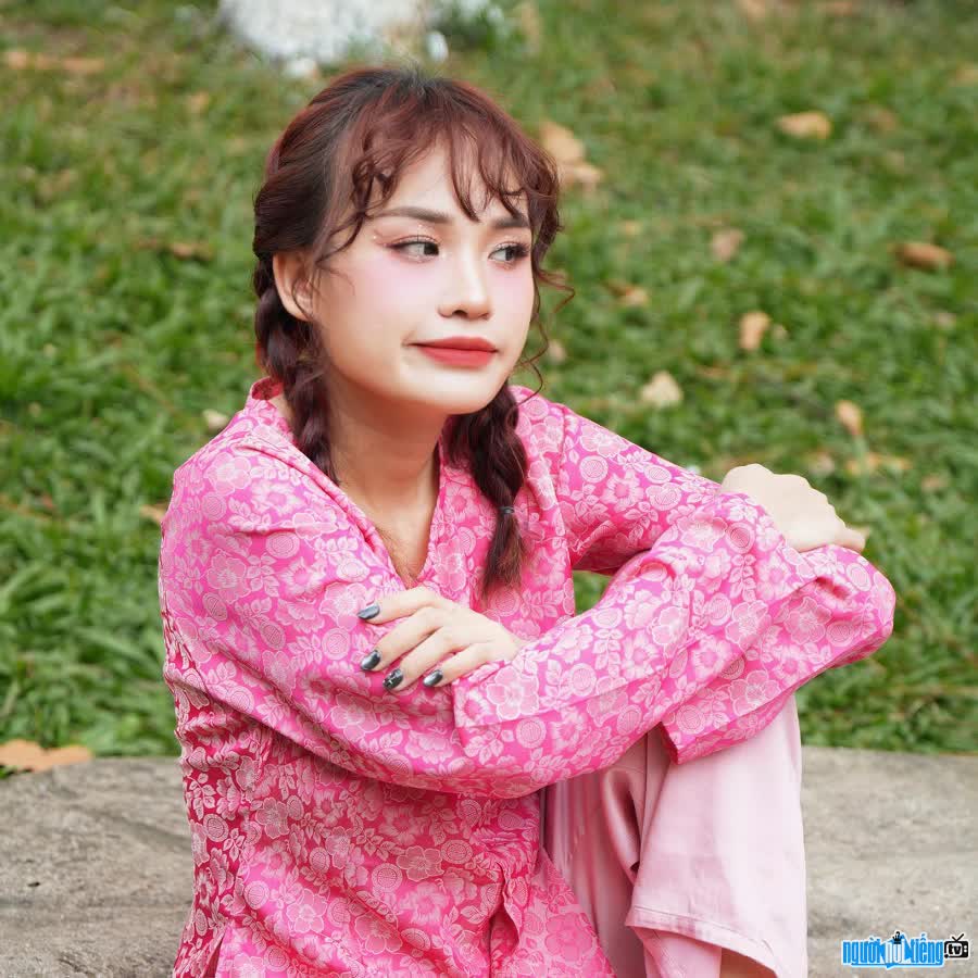 Biểu cảm đáng yêu của ca sĩ Huyền Zoe