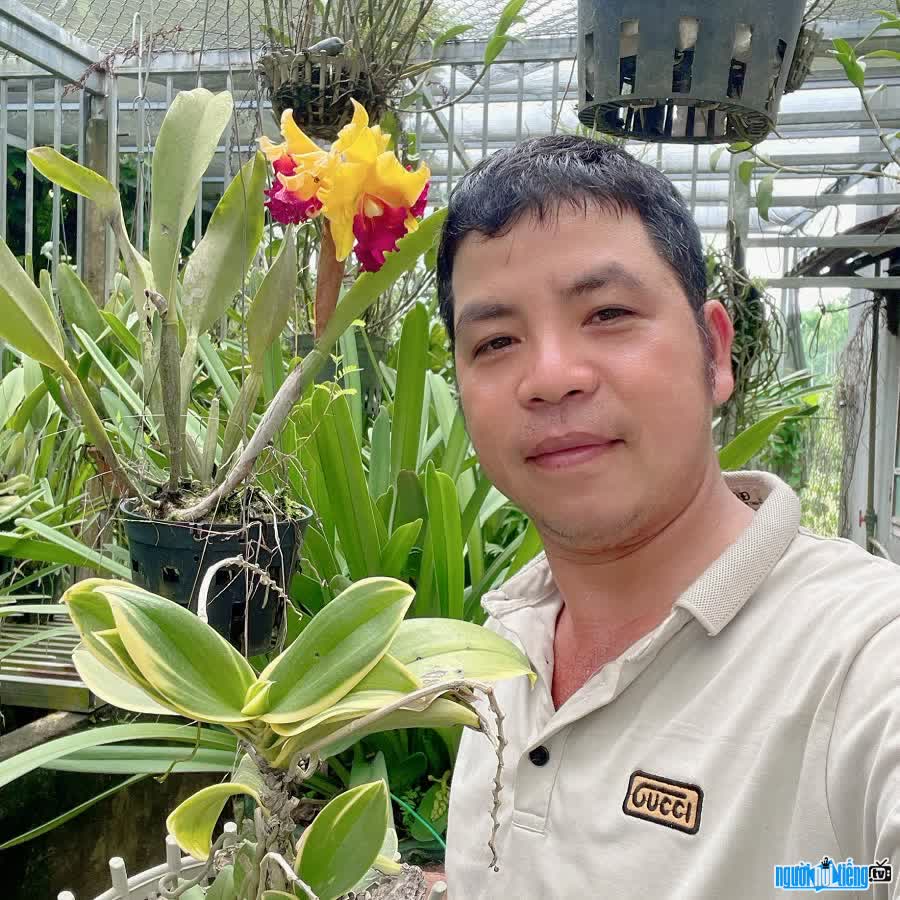 TikToker Nguyễn Thành Nhân đam mê hoa lan