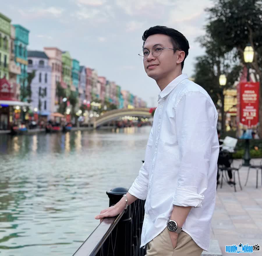 Hình ảnh đời thường của giáo viên Lam Trường