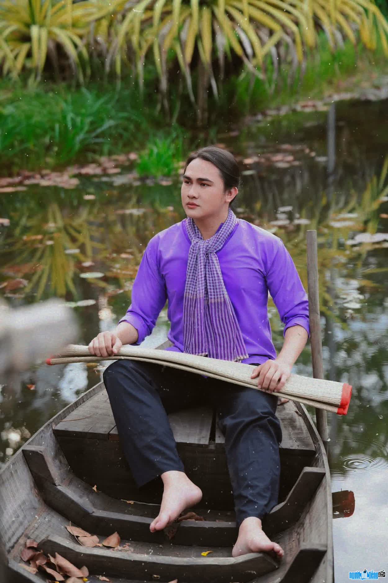 Hình ảnh Non Khăn Rằn trong MV mới