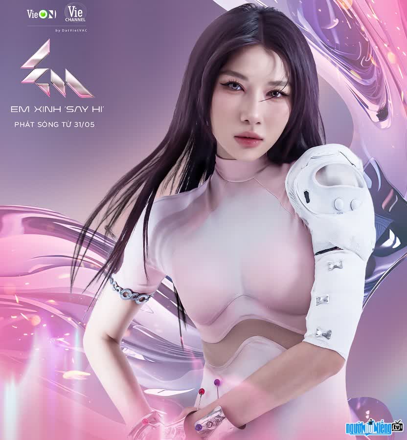 Ca sĩ LyHan là nhân tố nổi bật của chương trình Em Xinh Say Hi