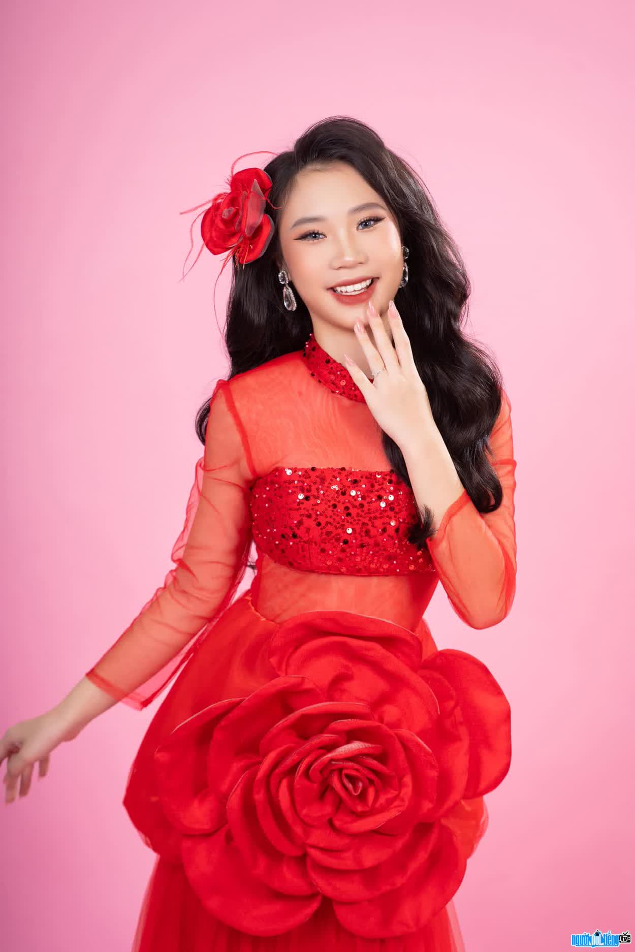 Hình ảnh duyên dáng của Đỗ Trà My