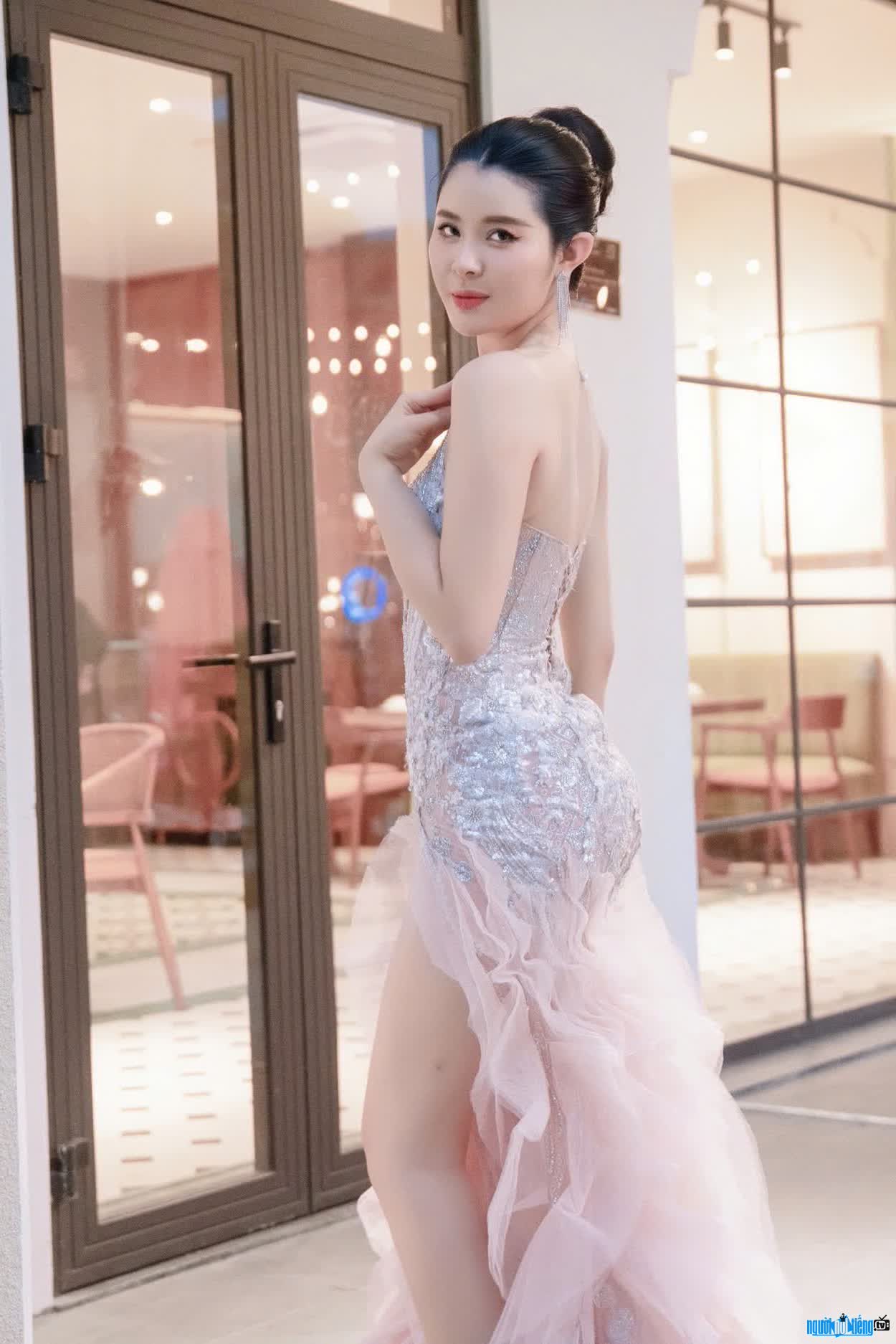 Hình ảnh xinh đẹp của Nguyễn Đặng Như Quỳnh