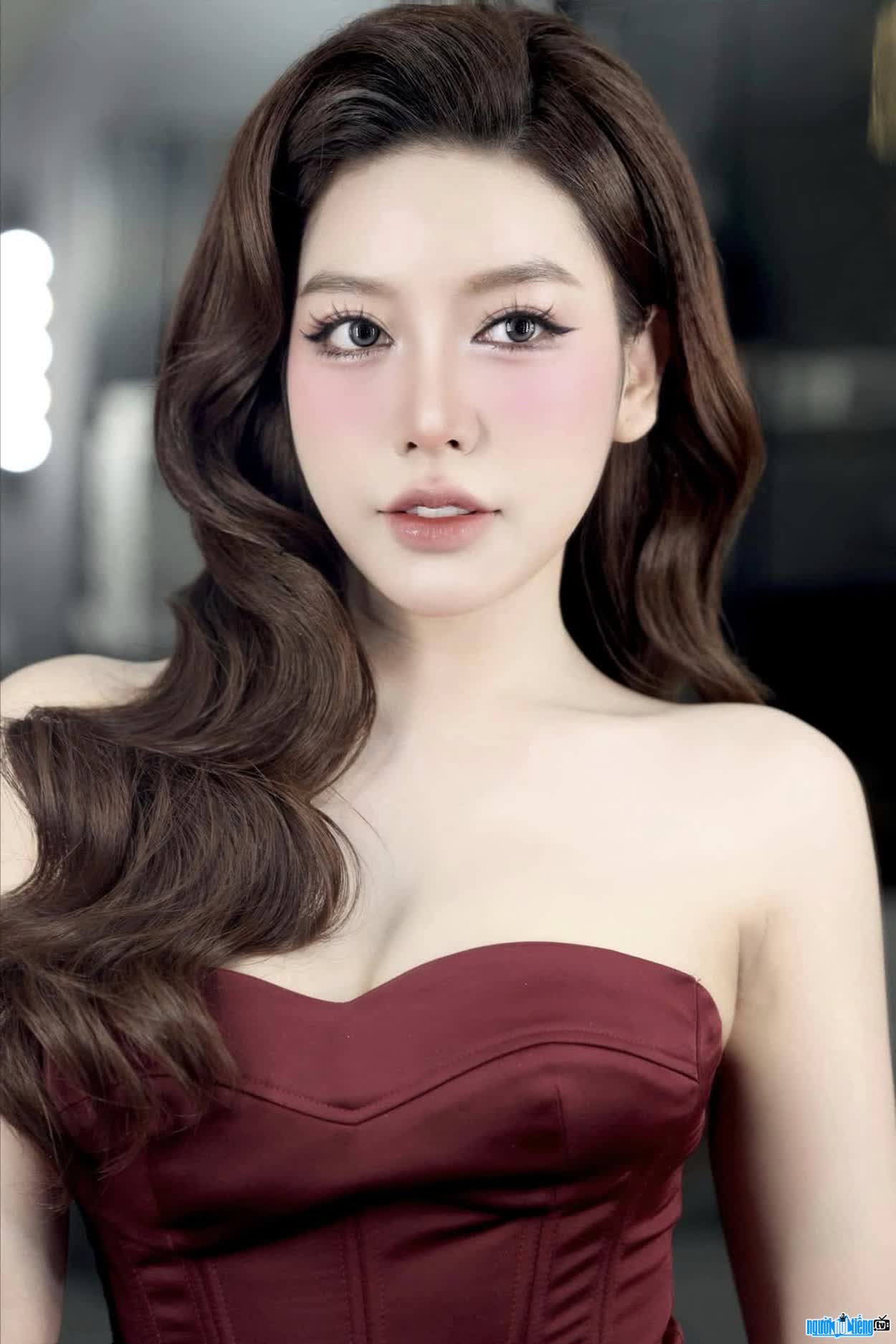 Hình ảnh Phạm Thị Thanh Nhàn xinh đẹp tài năng