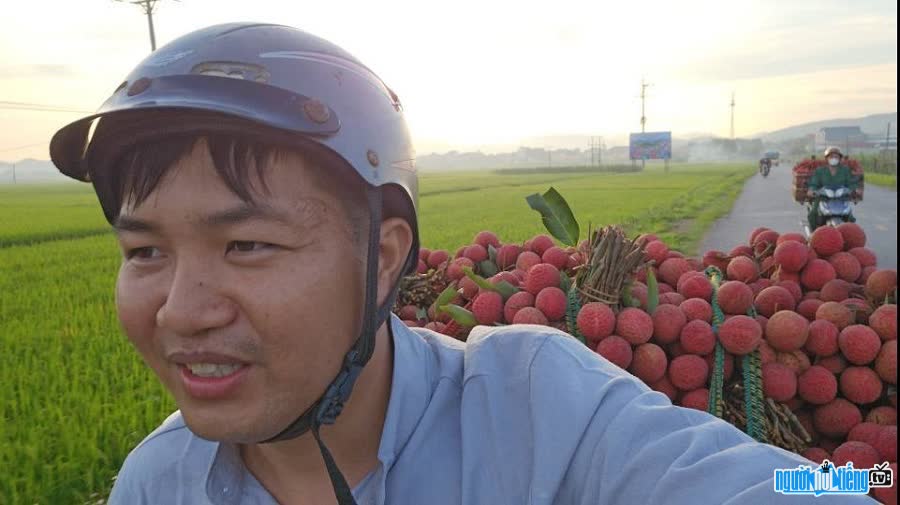 Youtuber San Vlog chia sẻ cuộc sống của nông dân vùng vải thiều Lục Ngạn