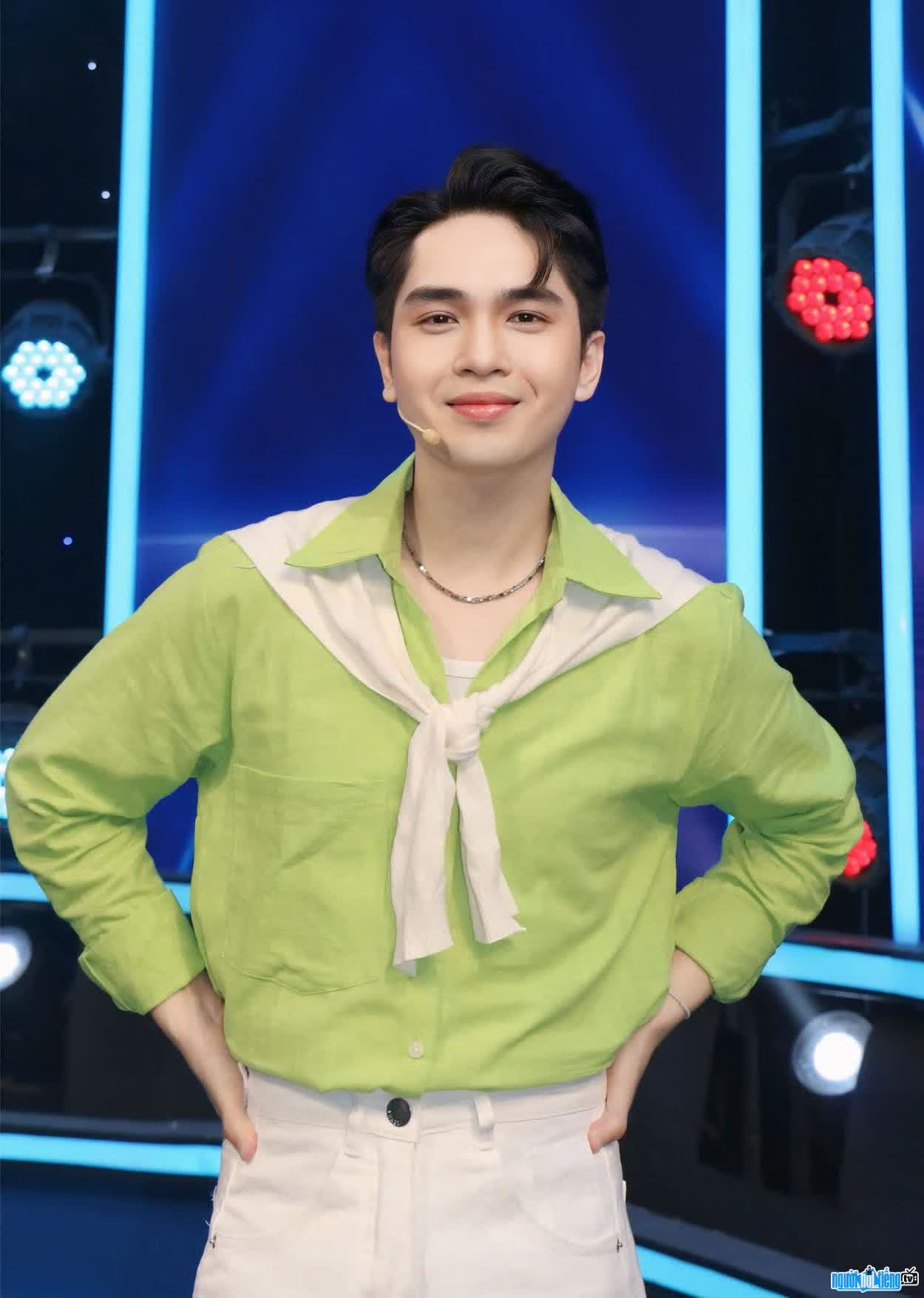 Hình ảnh mới nhất ca sĩ Dương Minh Ngọc
