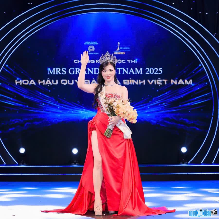 Nguyễn Thị Thưa - Tân Hoa hậu Quý bà Hòa bình Việt Nam