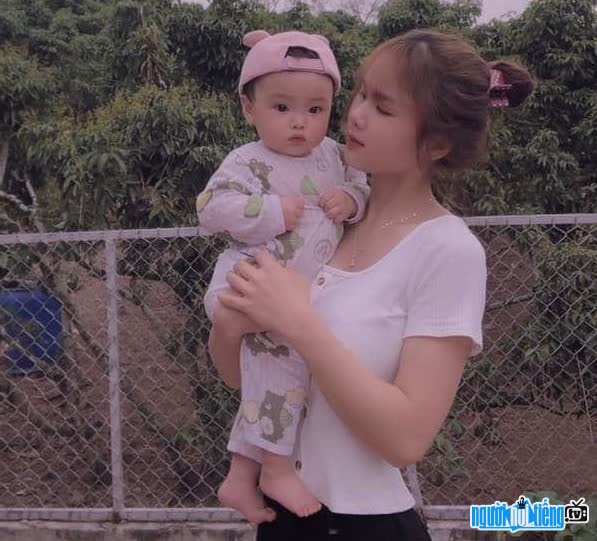 TikToker Thị Anh Nè chia sẻ những video cuộc sống đời thường ở quê