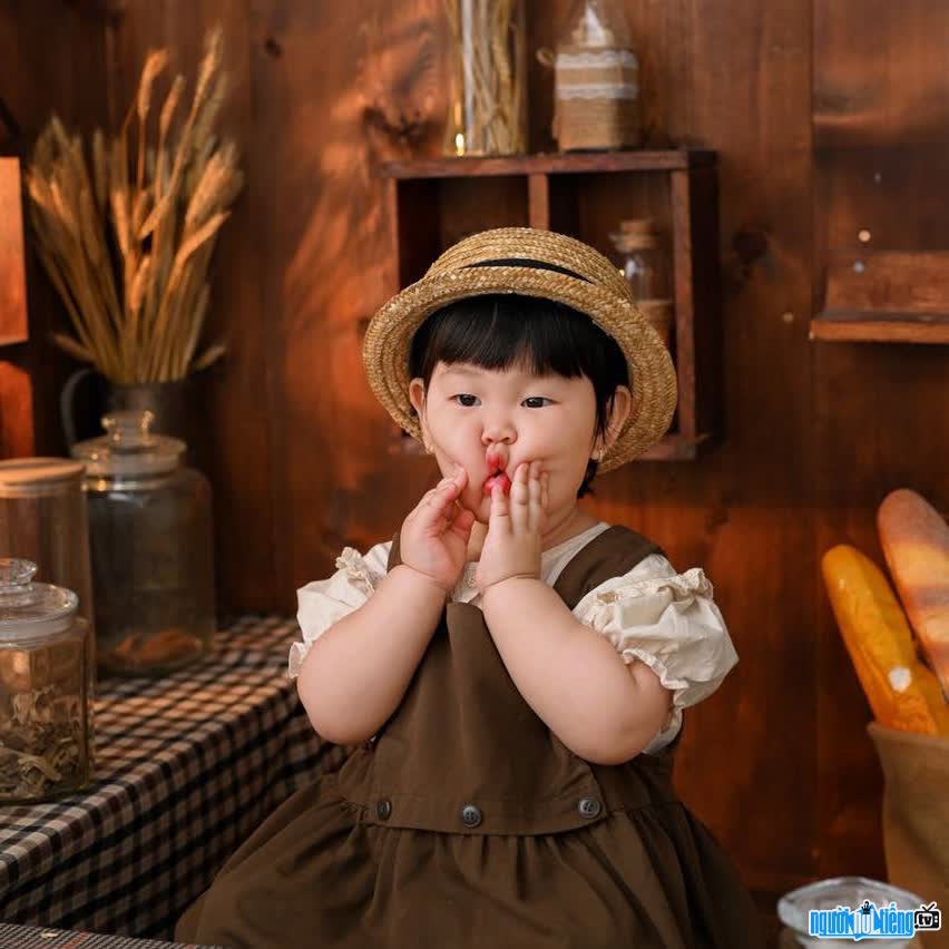 Biểu cảm hài hước của TikToker Voi Vui Vẻ